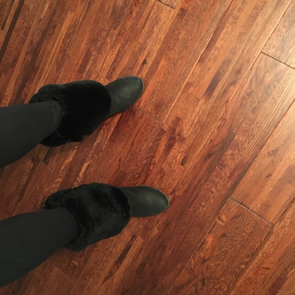 ❤️💯 original Ugg black suede wedge boots - Picture 11 of 13